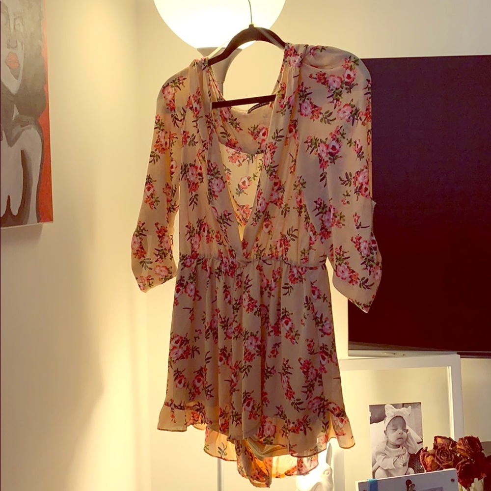 Floral , short romper 🌺🌺